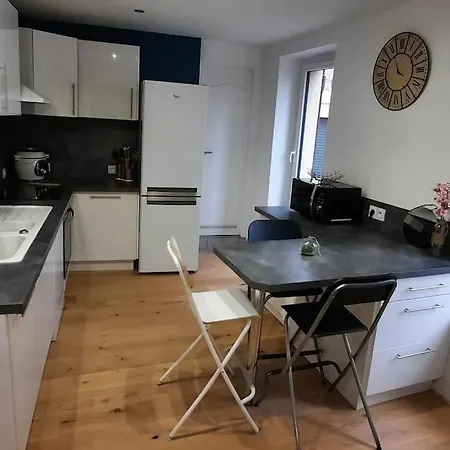 Semesterbostad Maison Au Calme Avec Terrasse, Climatise *