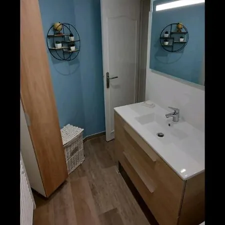 Semesterbostad Maison Au Calme Avec Terrasse, Climatise