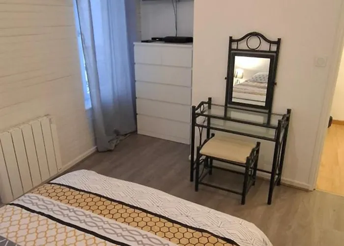 Maison Au Calme Avec Terrasse, Climatise * Vertaizon